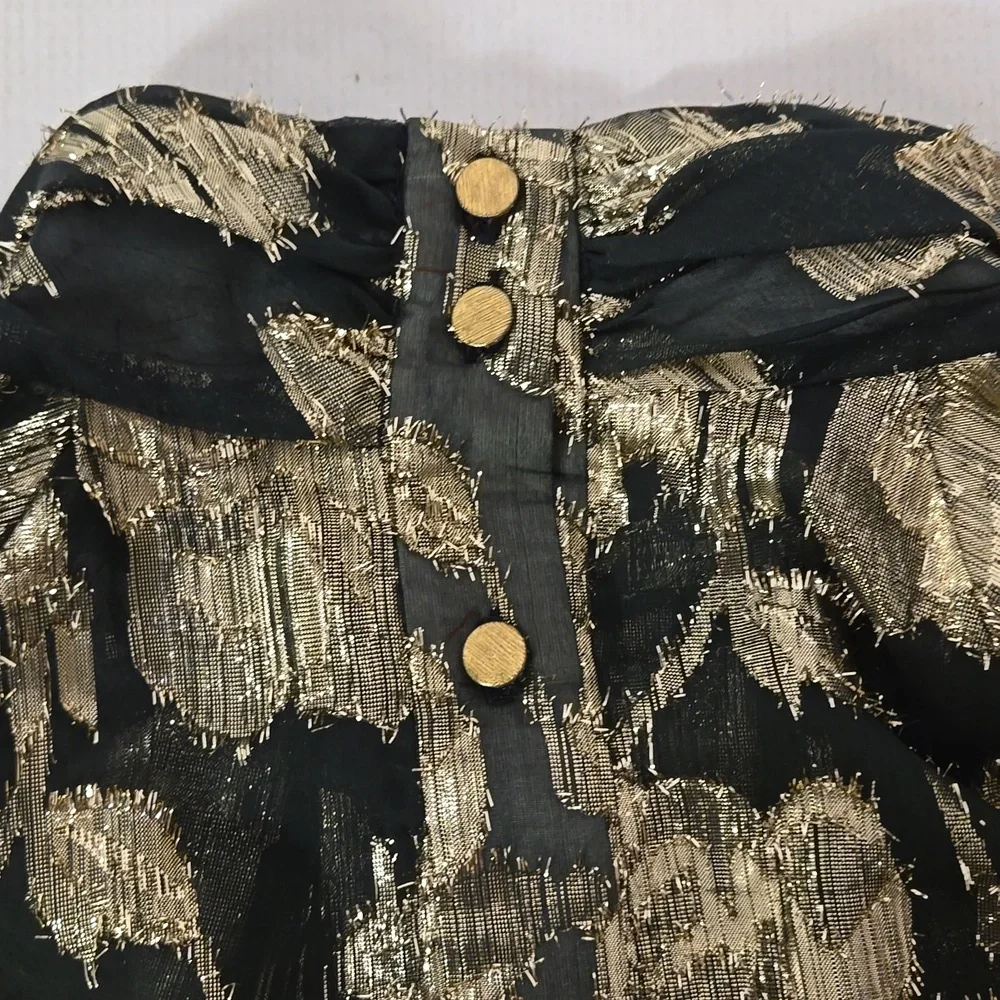 Metallic Flroal Blouse - Picture 6 of 9